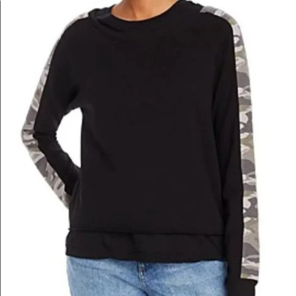Monrow 2PC Black w/ Camo Stripe Sweatshirt. NWT size M